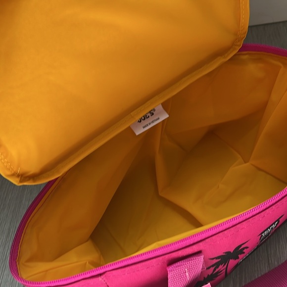 Trader Joe’s MINI insulated bag. PINK. New with tag. 2024 new release. - Picture 4 of 6